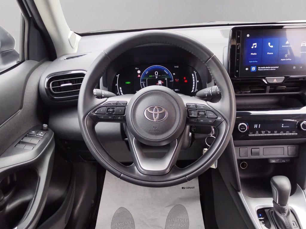 TOYOTA Yaris cross 1.5h active fwd 115cv e-cvt del 2025