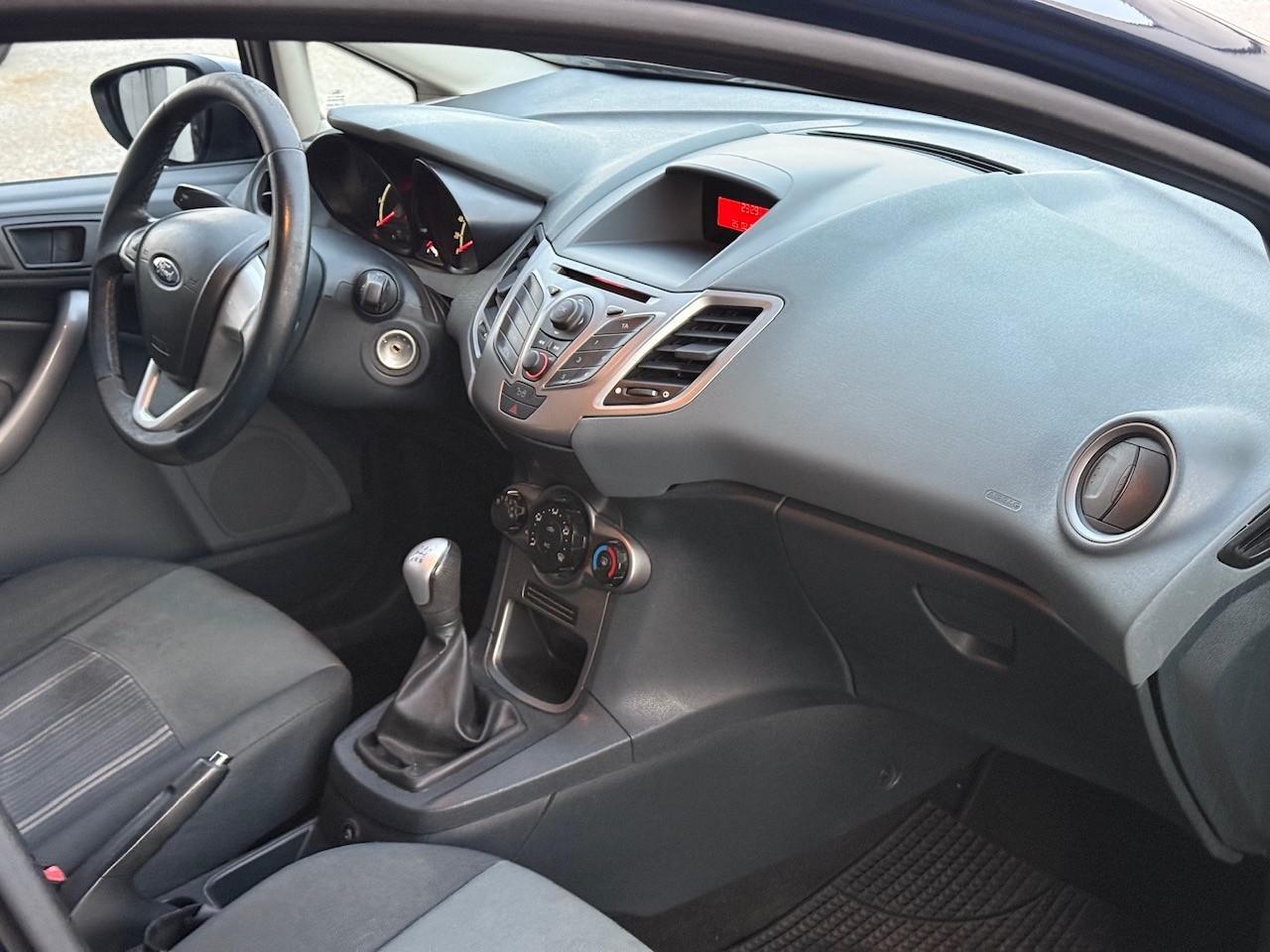 Ford Fiesta 1.4 5 porte Bz.- GPL Titanium