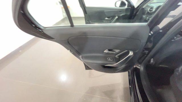 MERCEDES-BENZ A 200 d Auto Sport