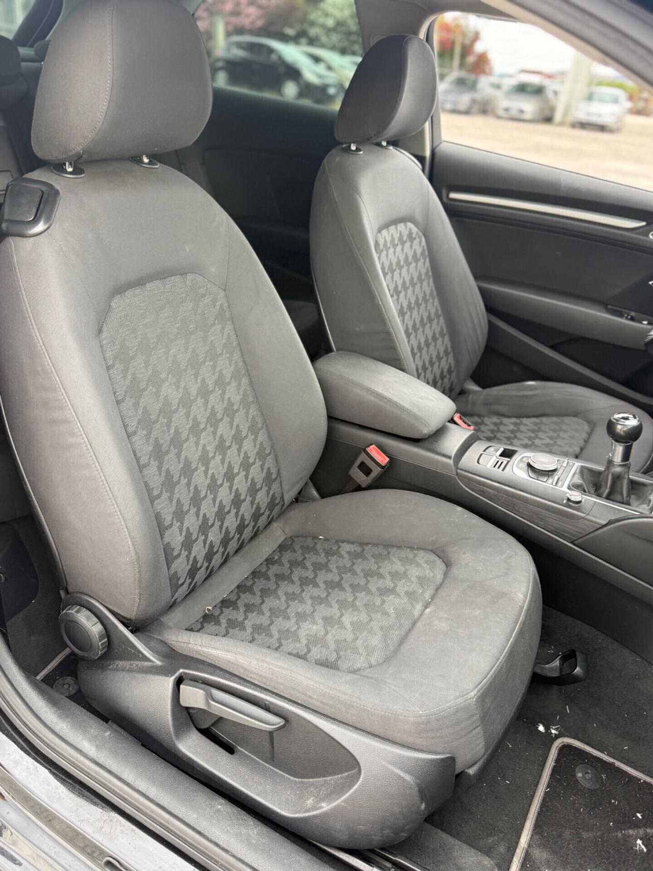 Audi A3 1.6 TDi EURO6B incidentata/sinistrata