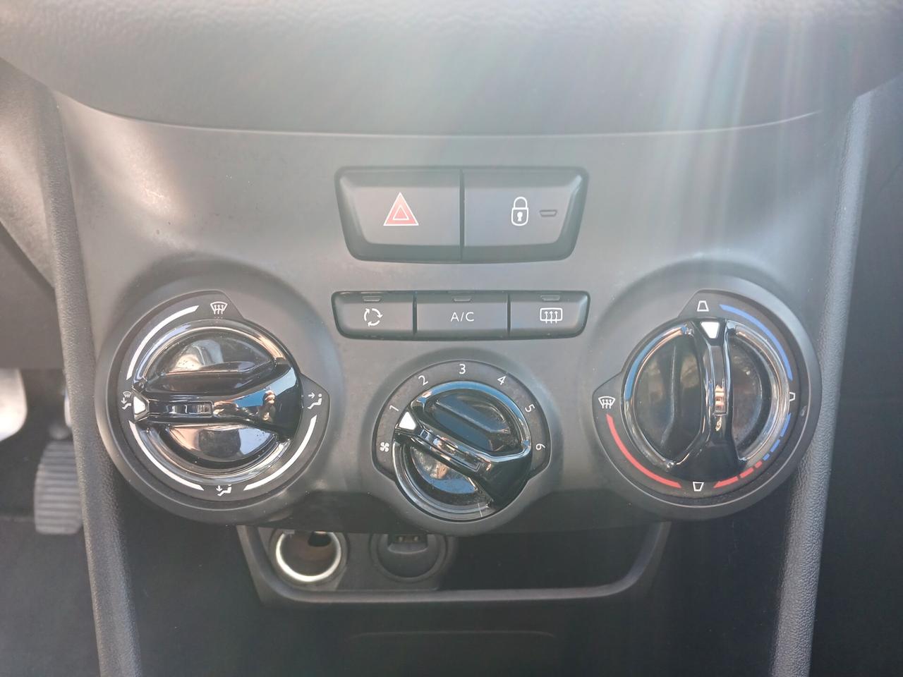 Peugeot 208 AUTOCARRO 4 POSTI N1 2019