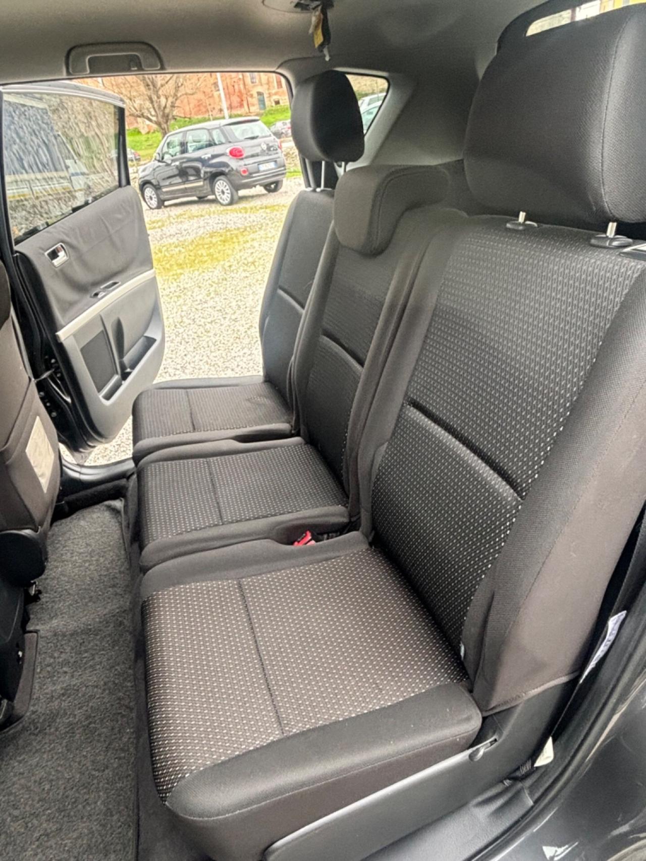 Toyota Corolla Verso 2.2 16V D-4D D-Cat