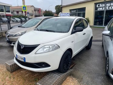 Lancia Ypsilon 1.2 69 CV 5 porte S&S Gold