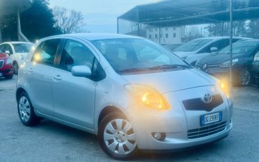 Toyota Yaris 1.3 5 porte