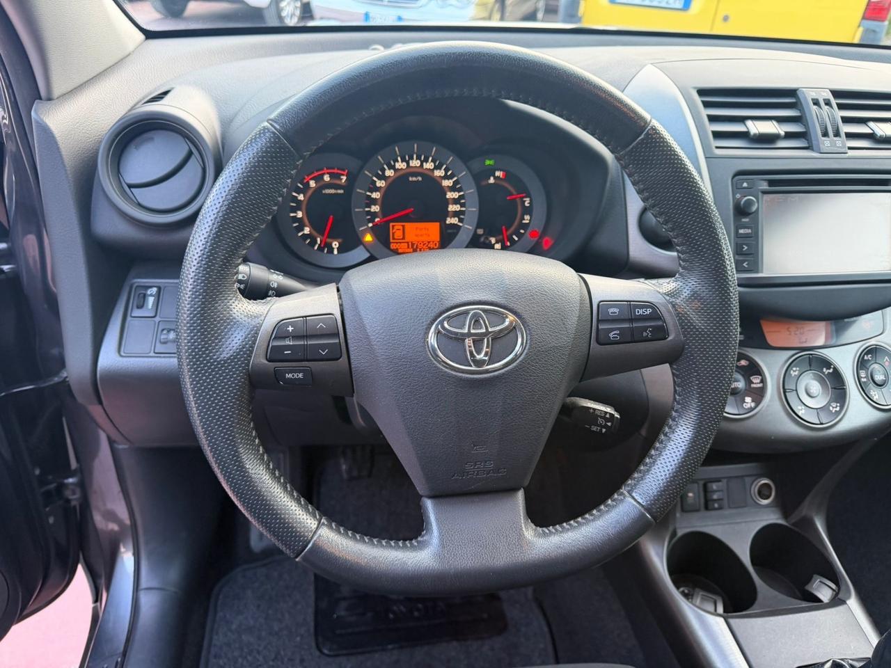 Toyota RAV 4 RAV4 2.2 D-4D 150 CV Lounge