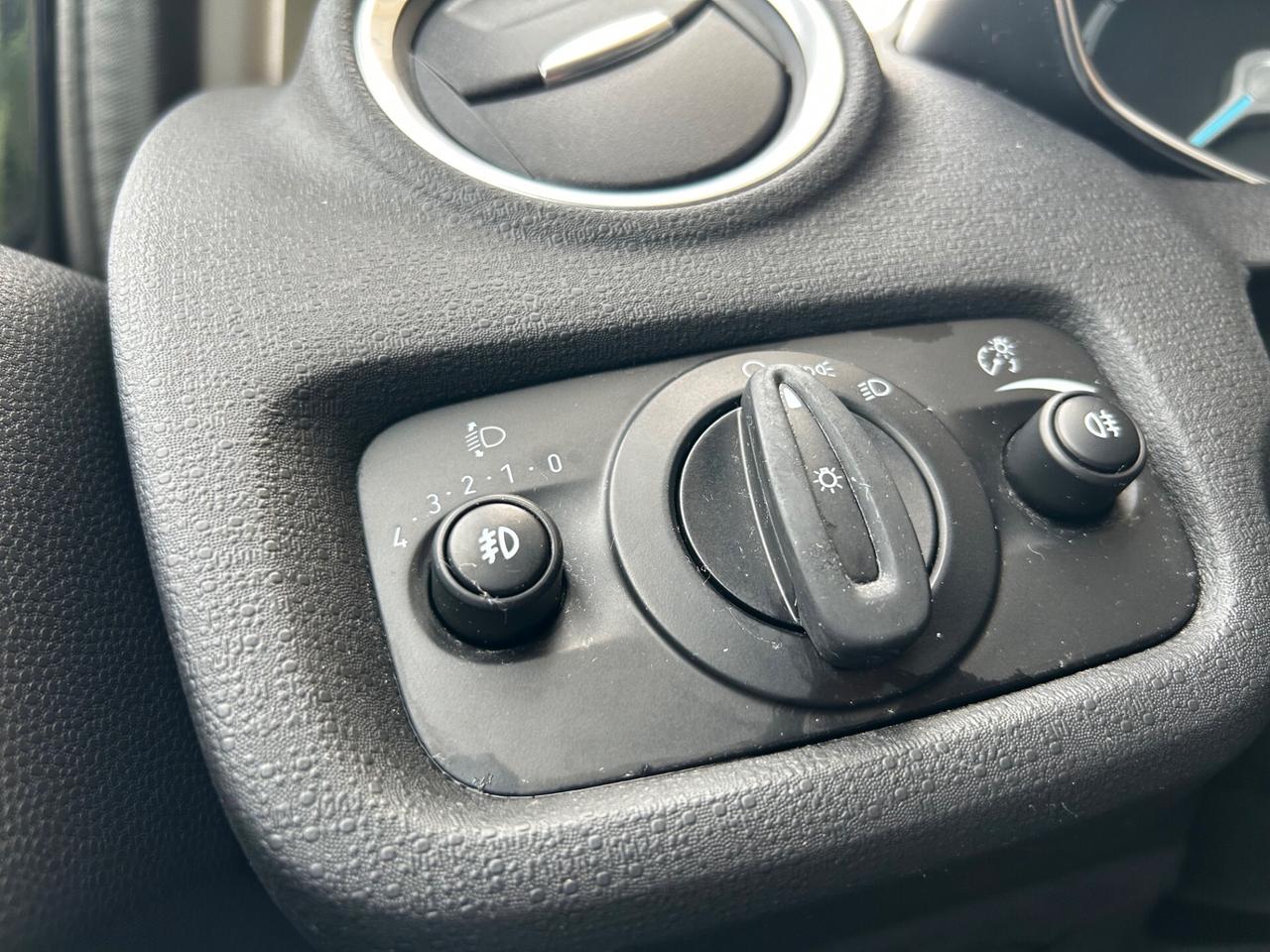 Ford Fiesta 1.5 TDCi 75CV 5 porte Business