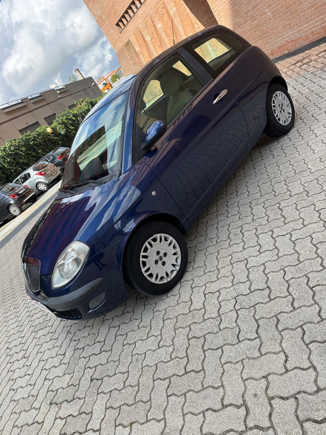 Lancia Ypsilon 1.3 MJT 90 CV Platino
