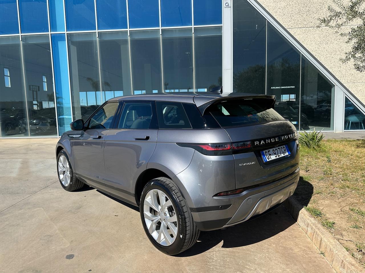 Range Rover Evoque 2.0d SE 163cv possibilità noleggio no scoring