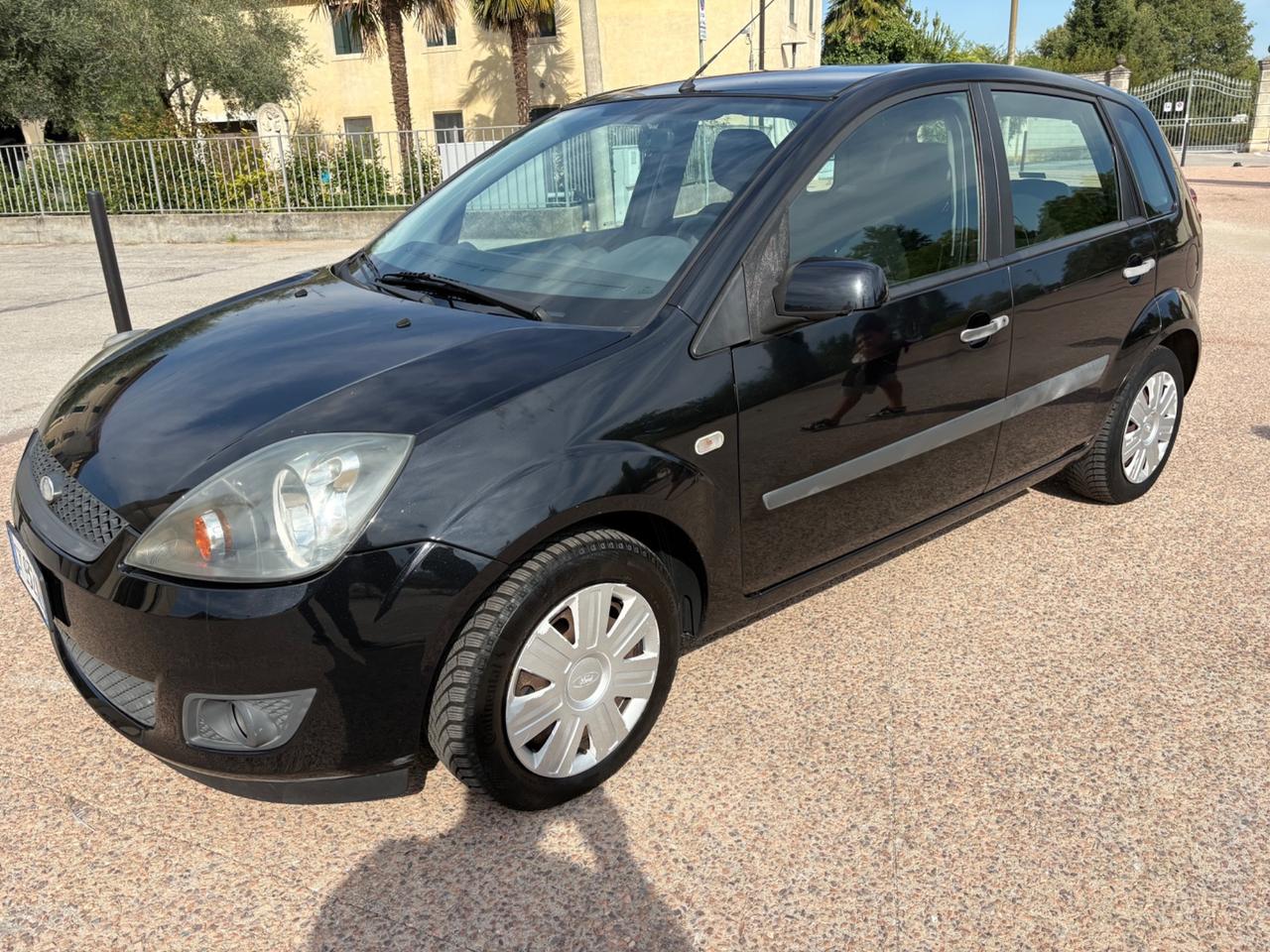 Ford Fiesta 1.4 TDCi 5p. Neo patentati