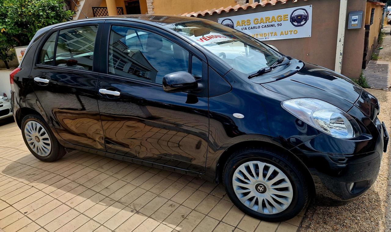 Toyota Yaris 1.3 5 porte Sol