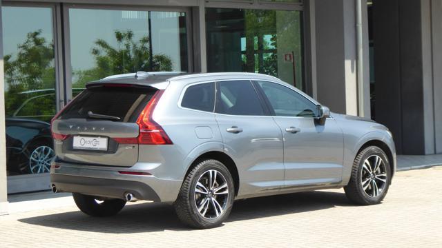 VOLVO XC60 B4 (d) AWD Geartronic Momentum