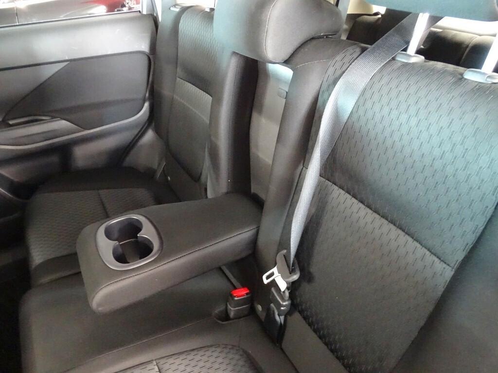 Mitsubishi Outlander 2.2 DI-D Intense 4x4 7 posti marce ridotte