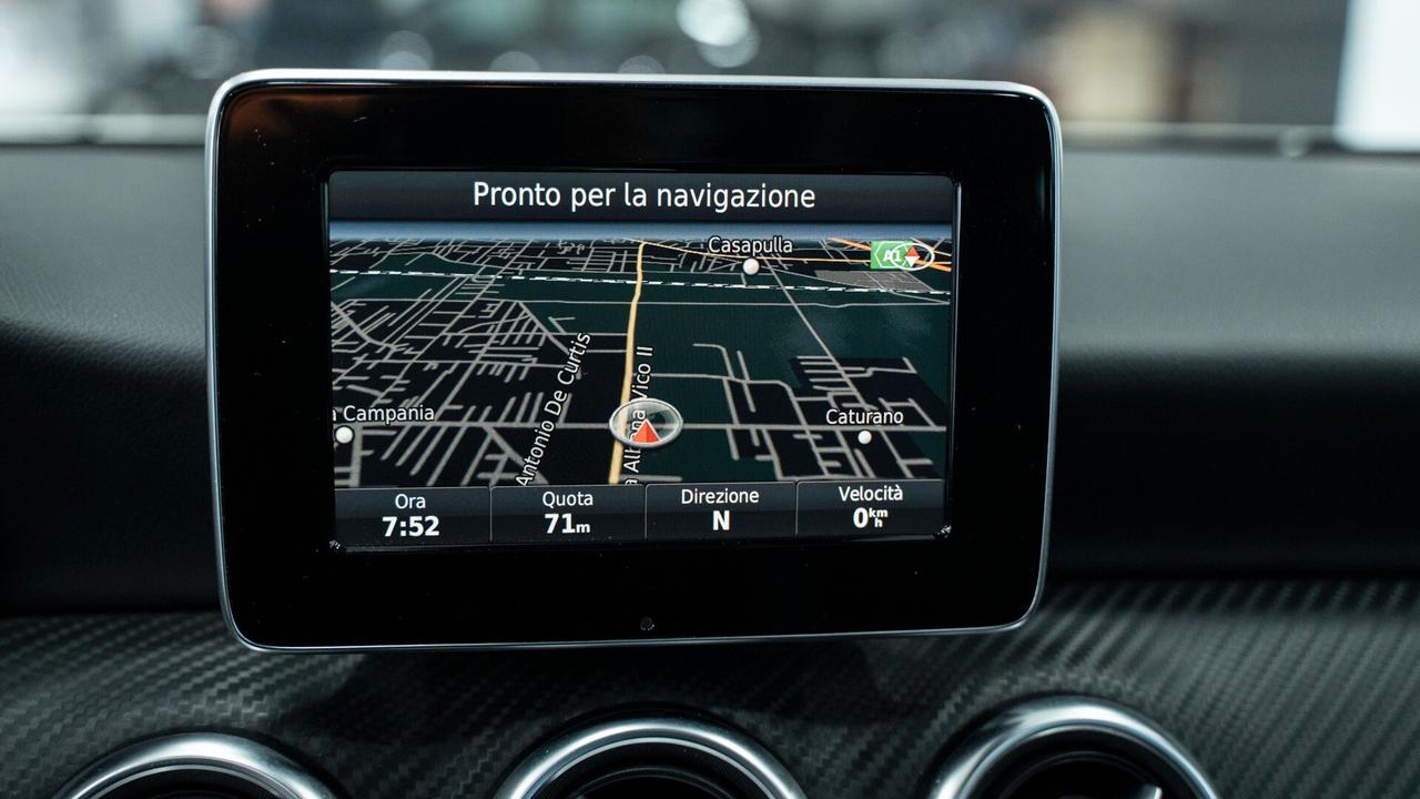 Mercedes-benz A 180 D PREMIUM PLUS AMG TETTO XENO PELLE NAVI FULL OPTIONAL