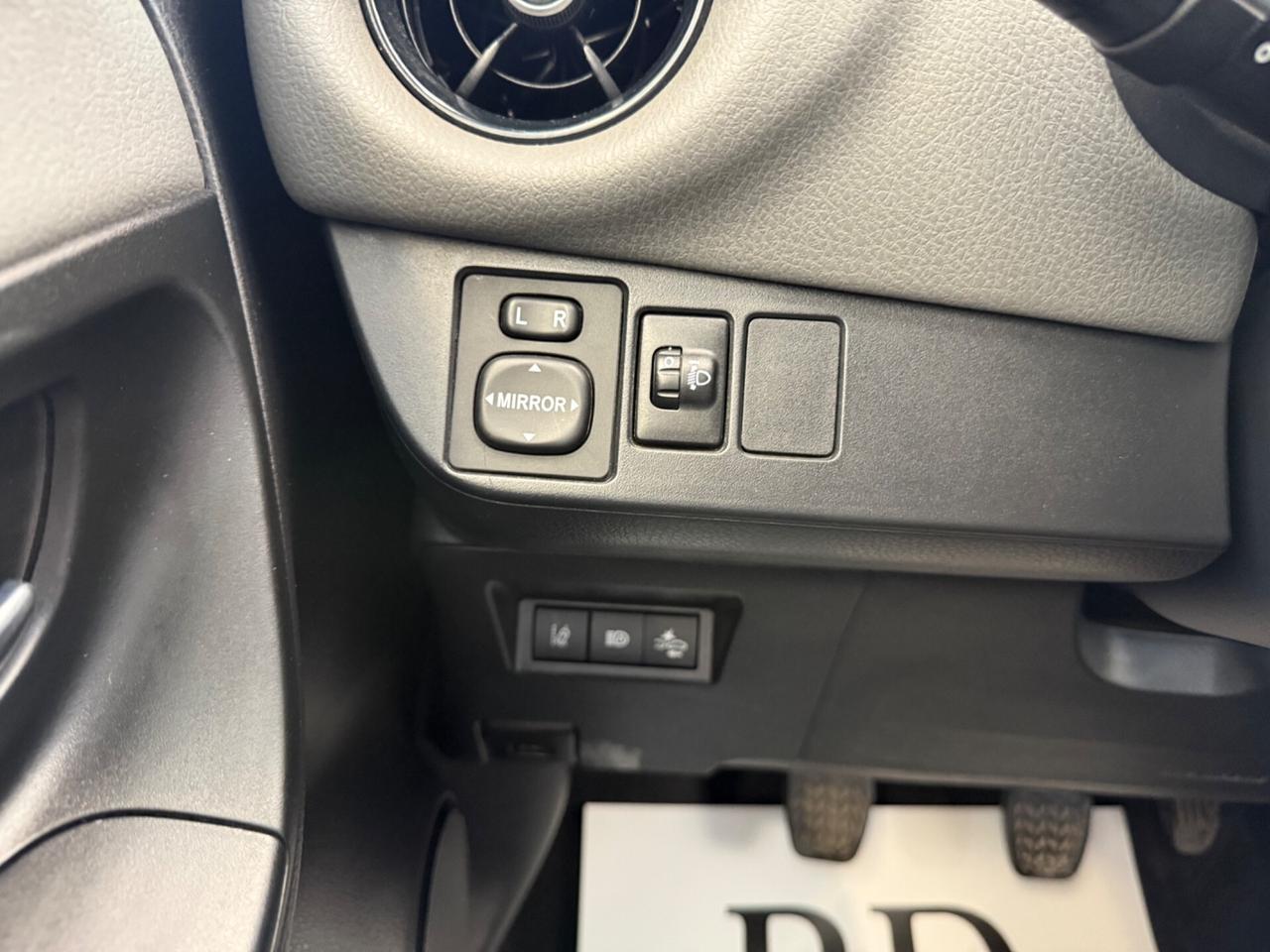 Toyota Yaris 5p 1.0 Lounge ok neopatentati