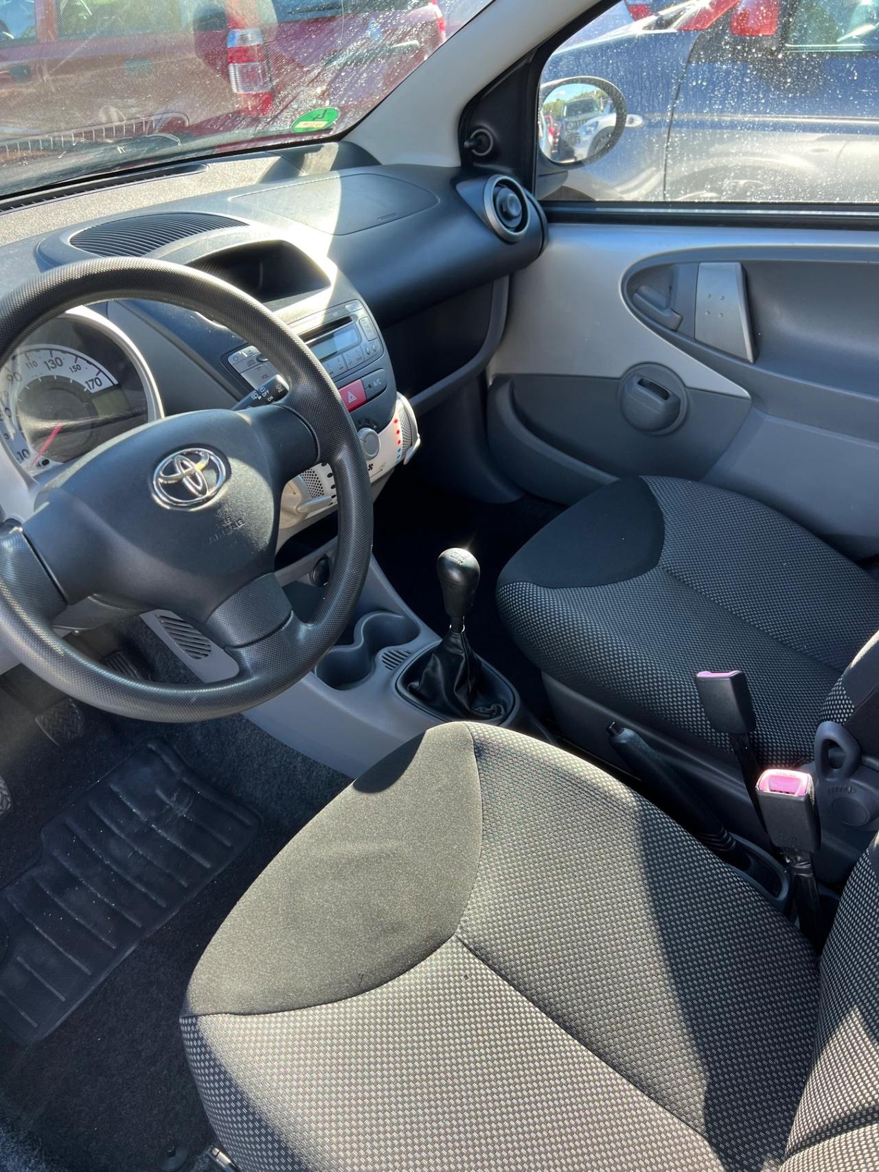 Toyota Aygo 1.0 12V VVT-i 5 porte Sol