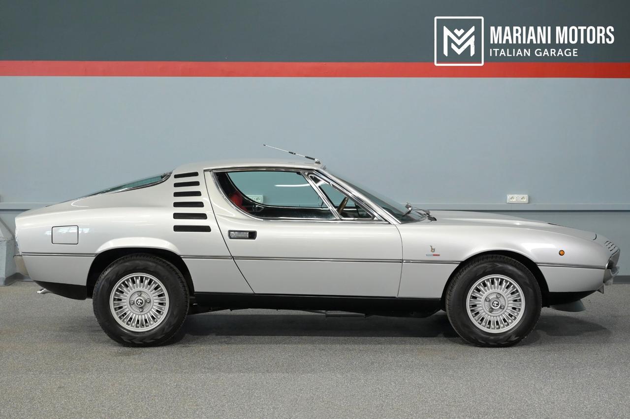 Alfa Romeo Montreal