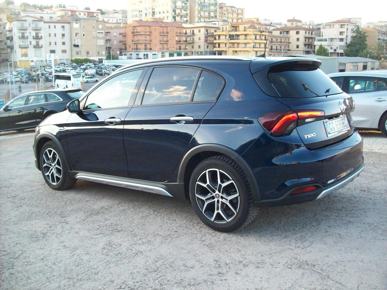 FIAT TIPO 1.6 MTJ CV.130 CROSS 5P S&S "2022"
