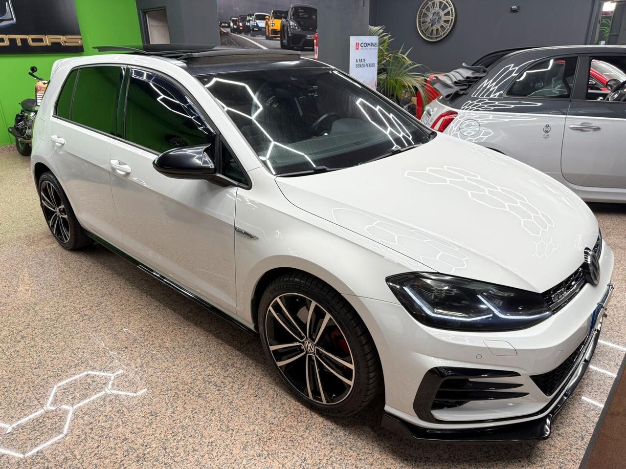 Volkswagen Golf 2.0 GTD TDI DSG CON TETTO 5p. Highline BlueMotion Technology