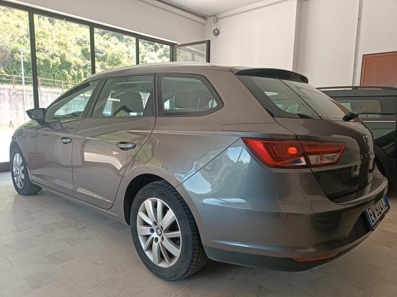 Seat Leon 1.6 TDI ST Style OK NEOPATENTATI