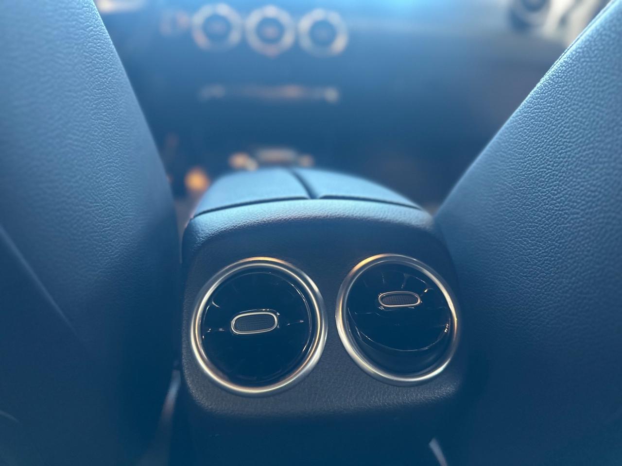 Mercedes-benz A 180 premium amg
