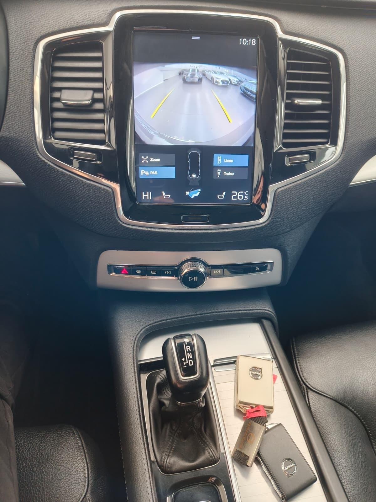 Volvo XC90 D5 AWD Geartronic 7 posti Momentum