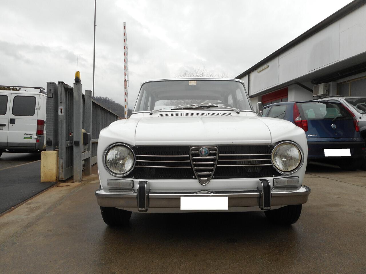 Alfa Romeo Giulia 1300 Ti