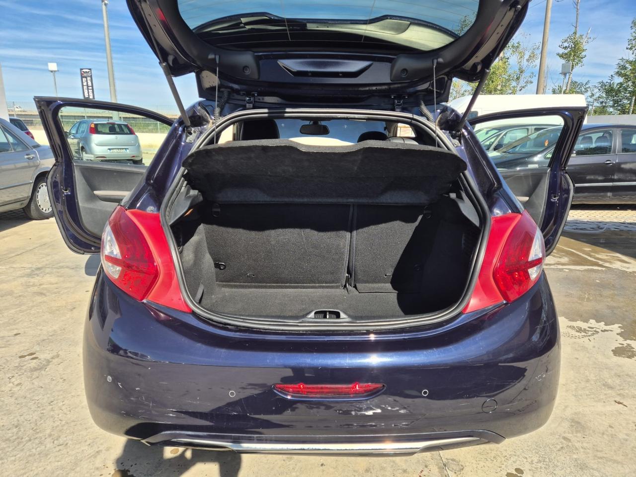Peugeot 208 1.6 e-HDi 115 CV GT XY TETTO PANORAMICO