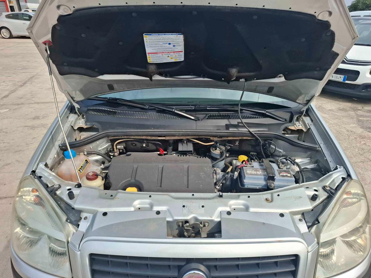 Fiat Doblò 1.9 MJT 120 CV Dynamic - 2009 5 POSTI
