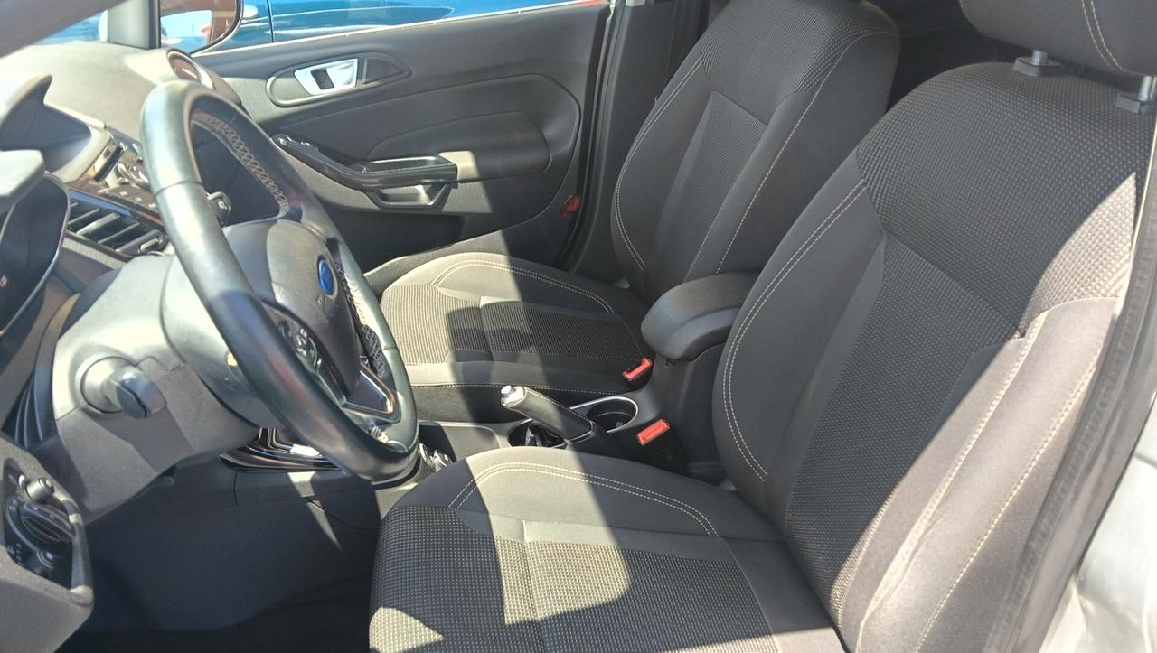 FORD FIESTA 1.4 B/GPL C. MADRE -PREZZO PROMO!