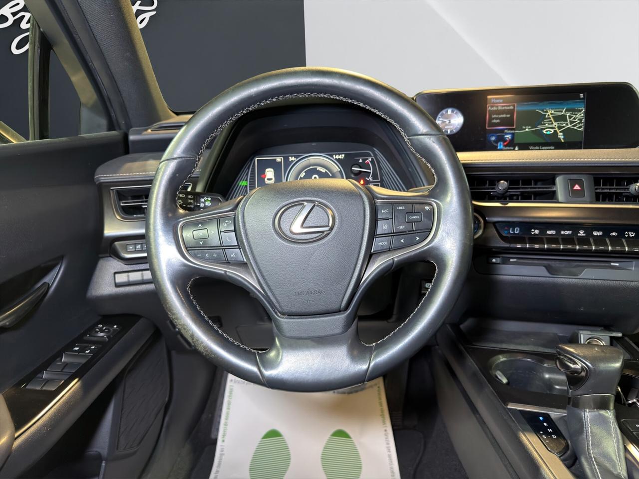 Lexus UX 250h 2.0 Luxury 4wd cvt 184cv