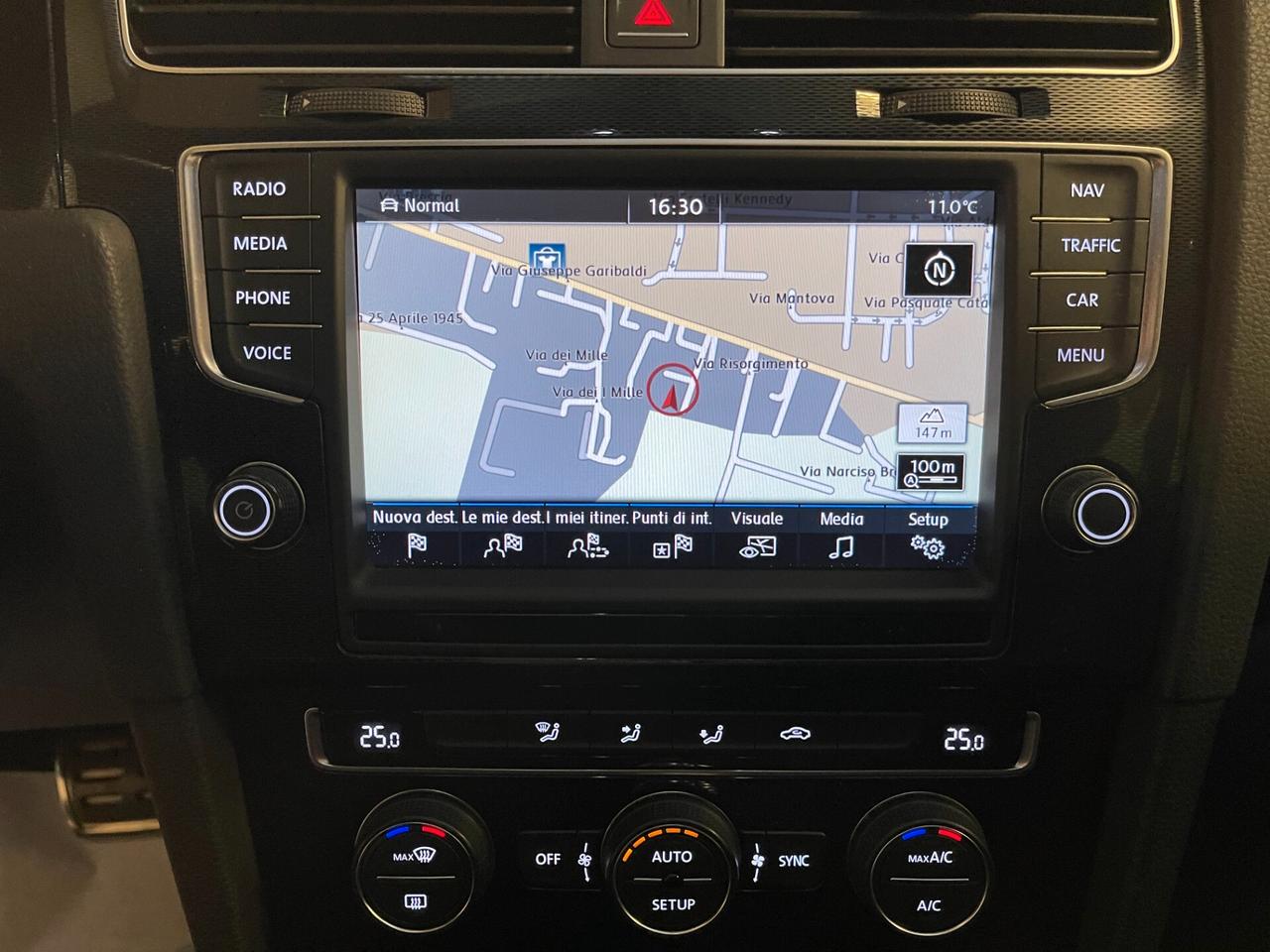 Volkswagen Golf GTD 2.0 TDI 184cv DSG-LEGGI SOTTO