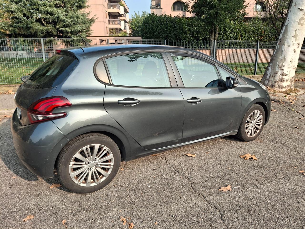 Peugeot 208 BlueHDi 75 5 porte Allure
