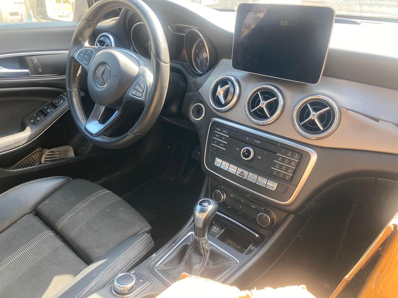 Mercedes-benz CLA 180 1.6cc benzina(PRIVATO)-2018