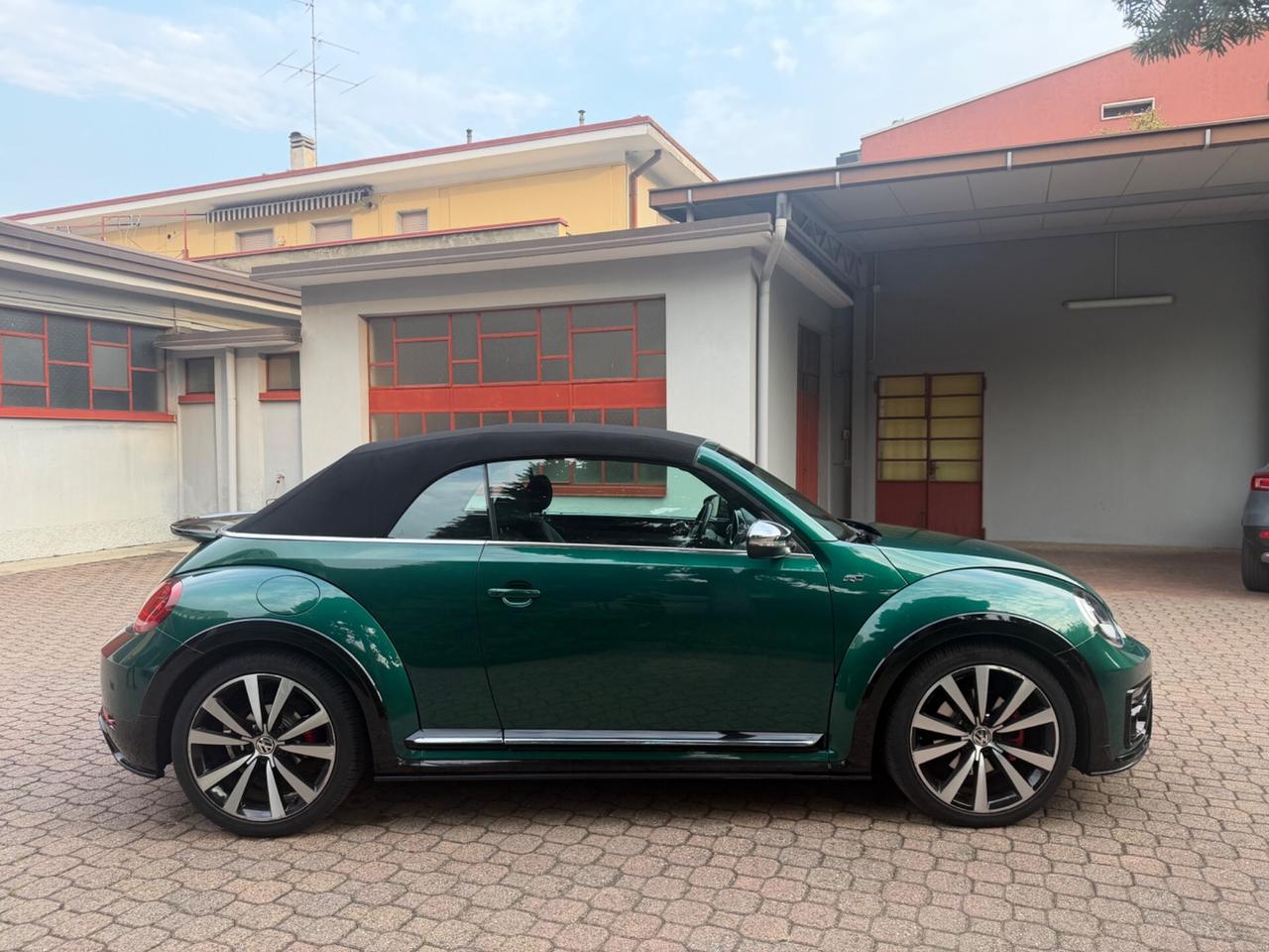 Volkswagen Maggiolino Cabrio 2.0 TSI DSG Sport Rline