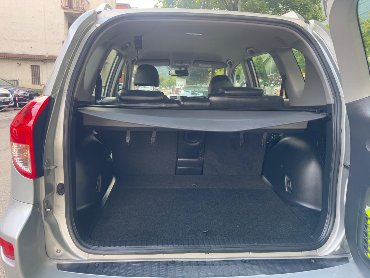 Toyota RAV 4 RAV4 2.0 Luxury - LEGGERE DESCRIZIONE!