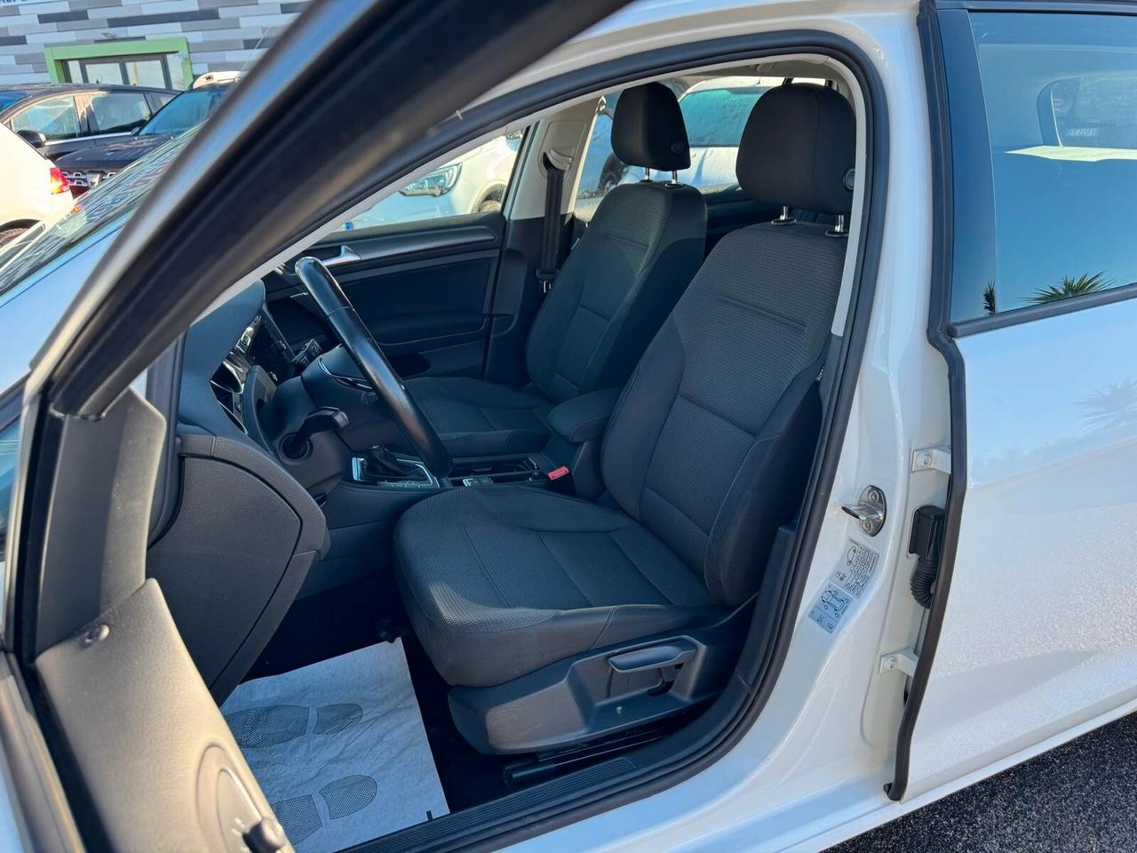 Volkswagen Golf Variant 7.5 1.6 TDI 115CV DSG EXECUTIVE BMT 2019