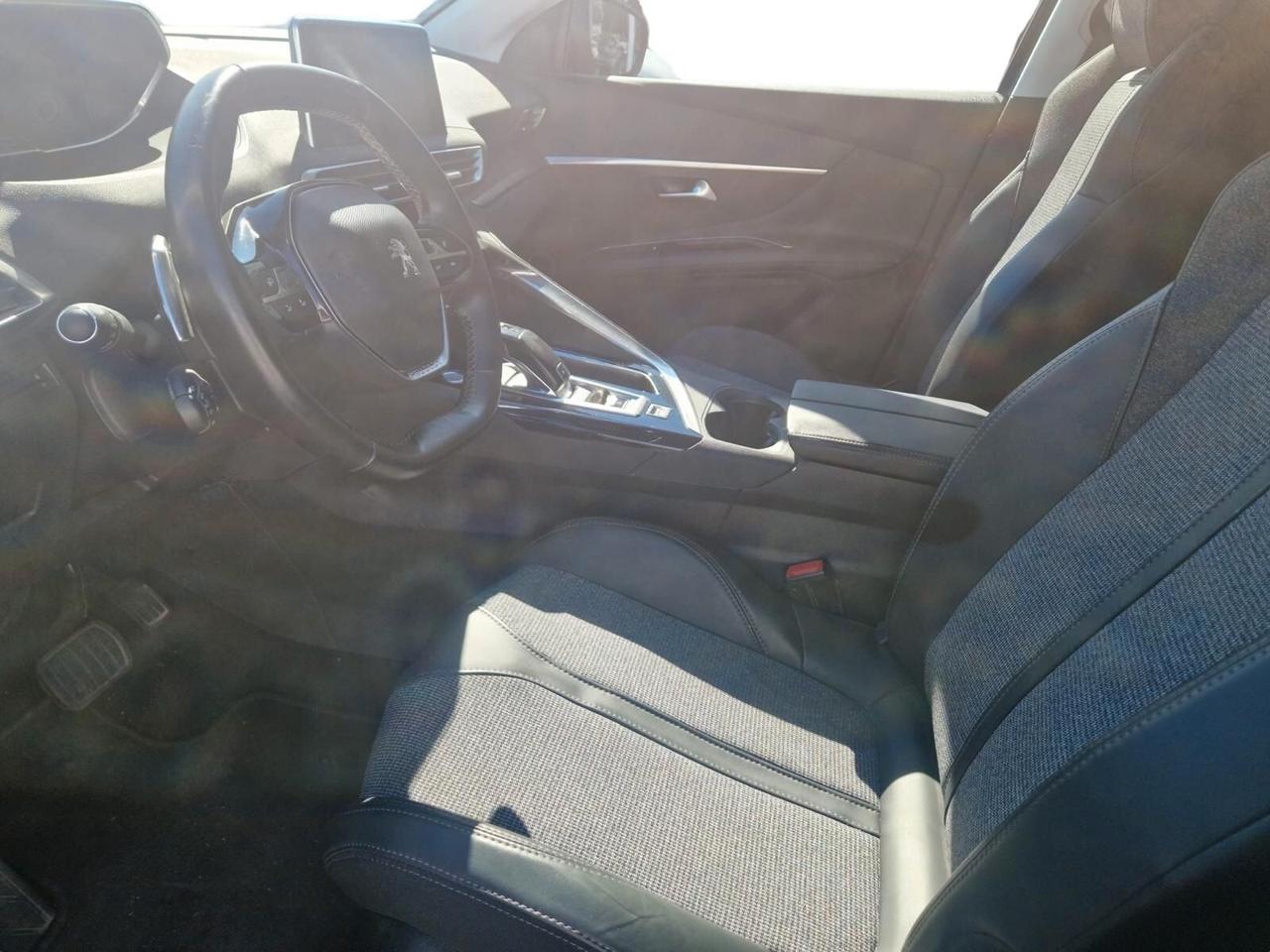 Peugeot 3008 BlueHDi 120 EAT6 S&S Allure