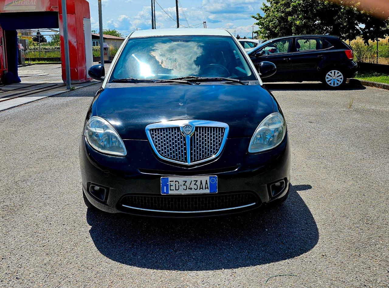Lancia Ypsilon 1.3 MJT 75 CV Platinum