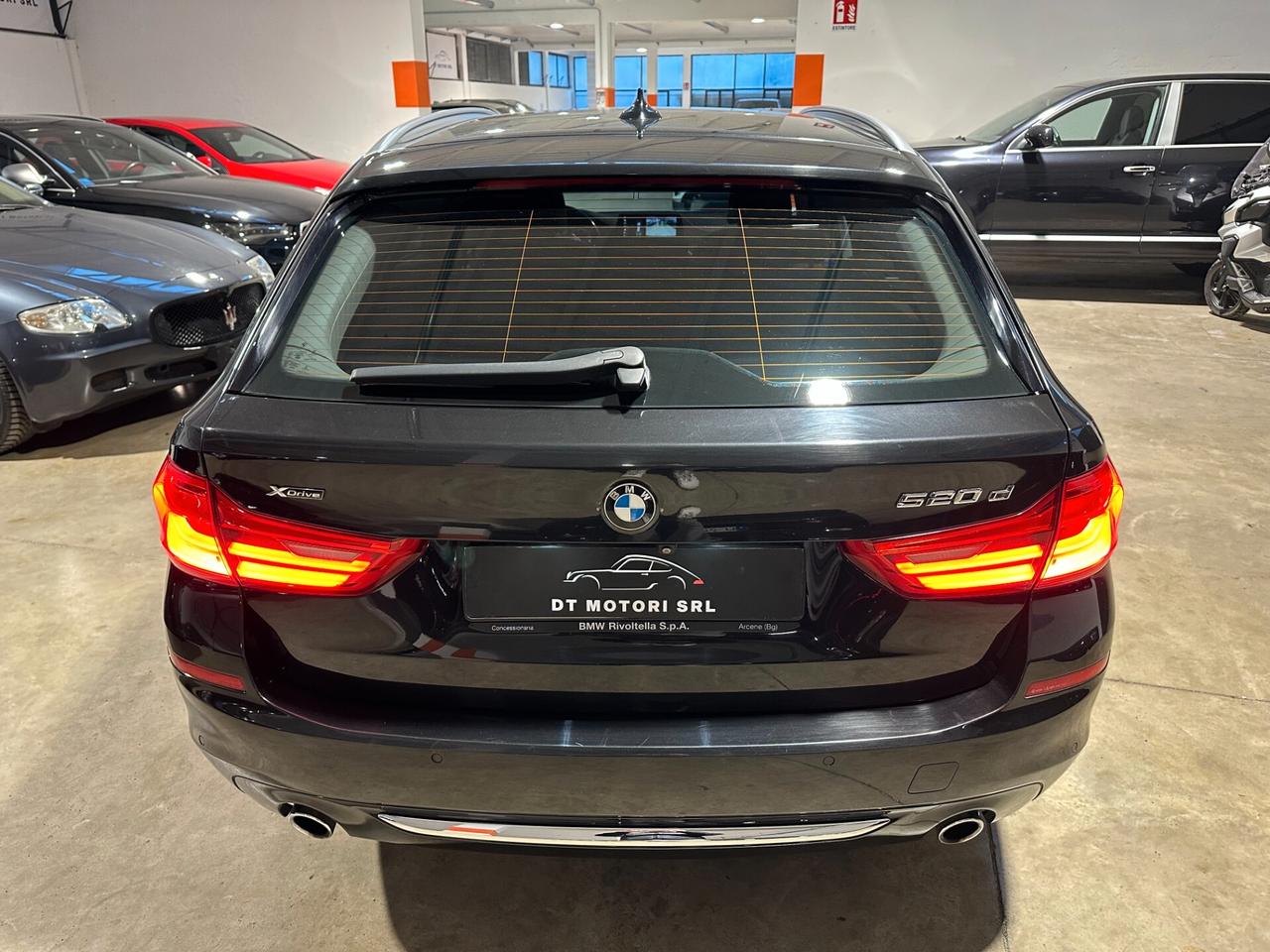 Bmw 520 d xDrive Touring Luxury - LUCI AMBIENTE RETROCAMERA