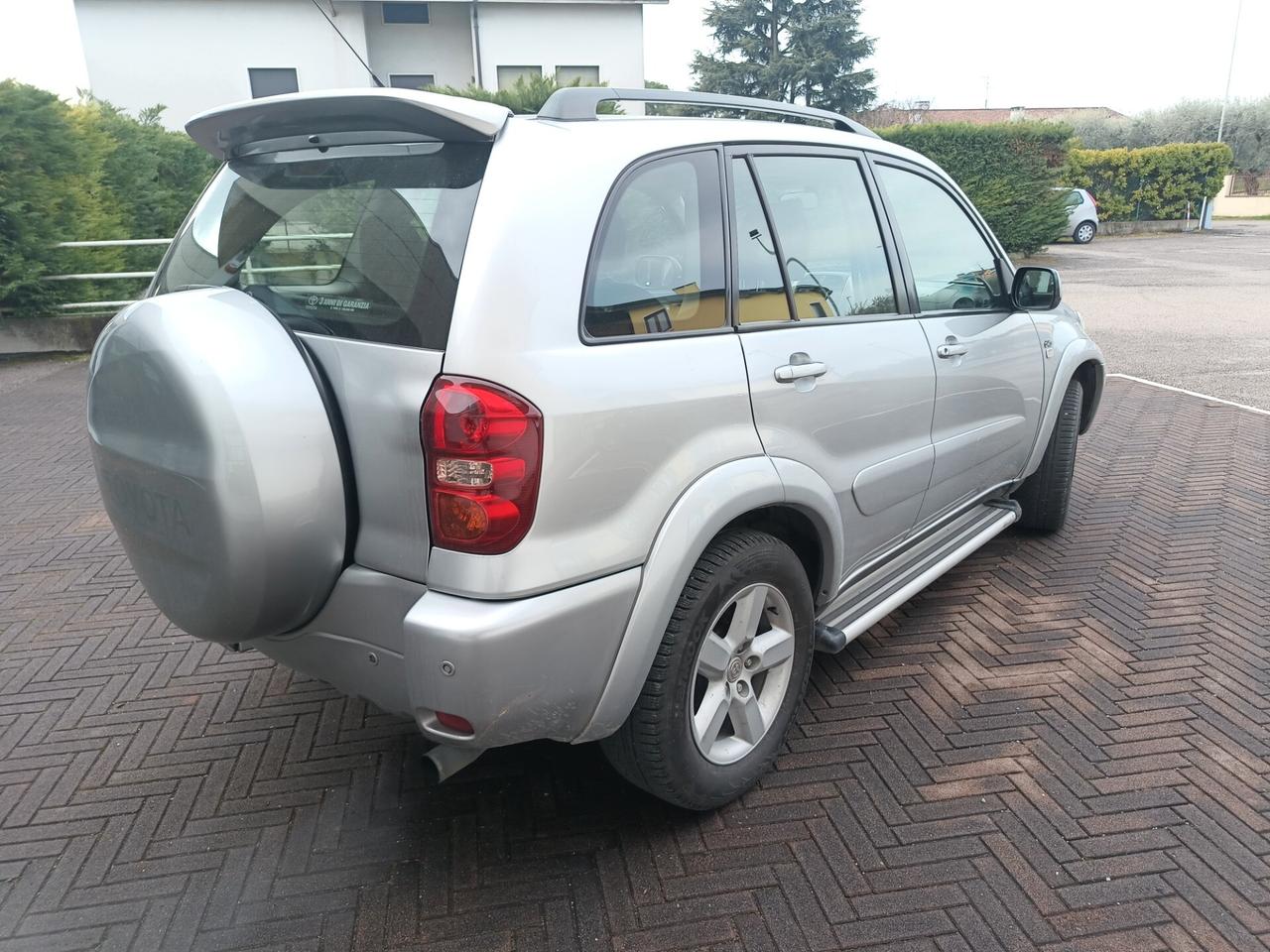 Toyota RAV 4 RAV4 2.0 Tdi D-4D cat 5 porte