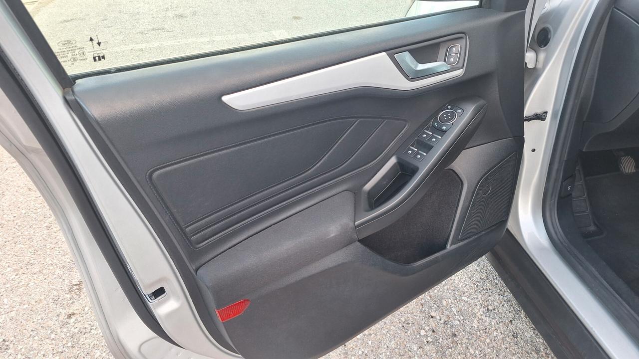 Ford Focus BERLINA 1.0 EcoBoost Hybrid 125 CV - Business