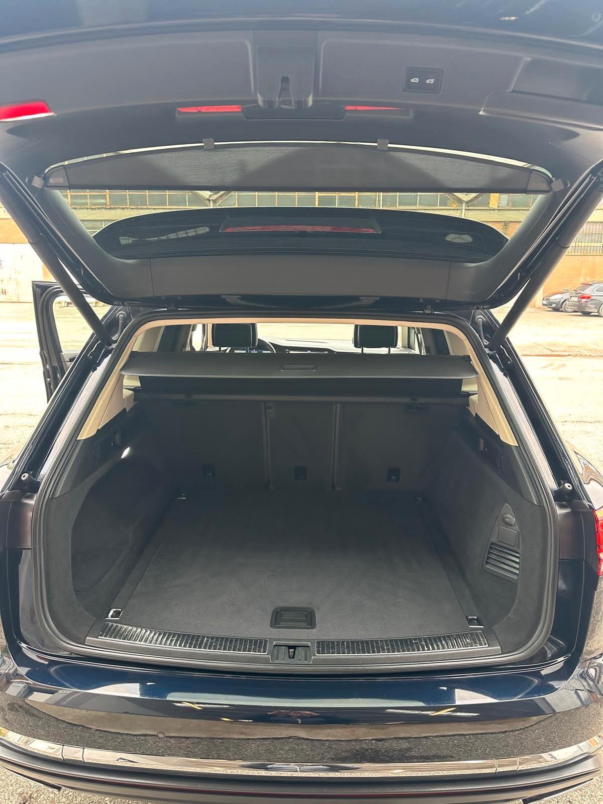 Volkswagen Touareg 3.0 V6 TDI SCR Atmosphere TETTO APRIBILE E INTERNI IN PELLE TOTALE CON MEMORIA