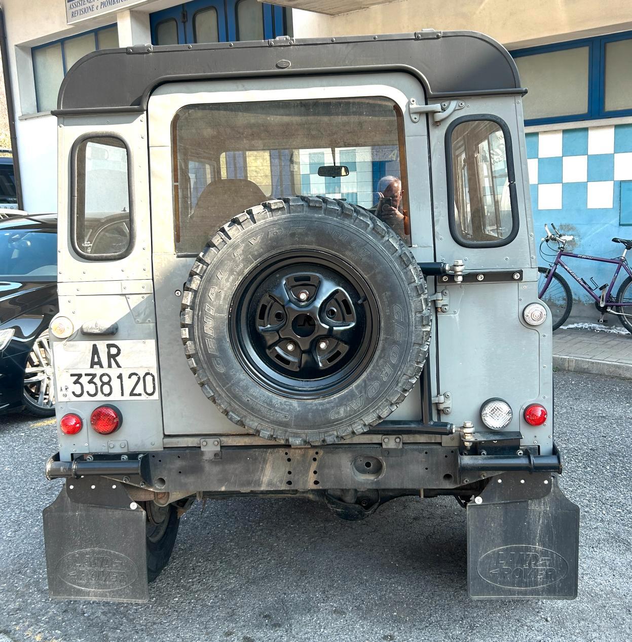 LAND ROVER Defender 90 turbodiesel AUTOCARRO 3 POSTI