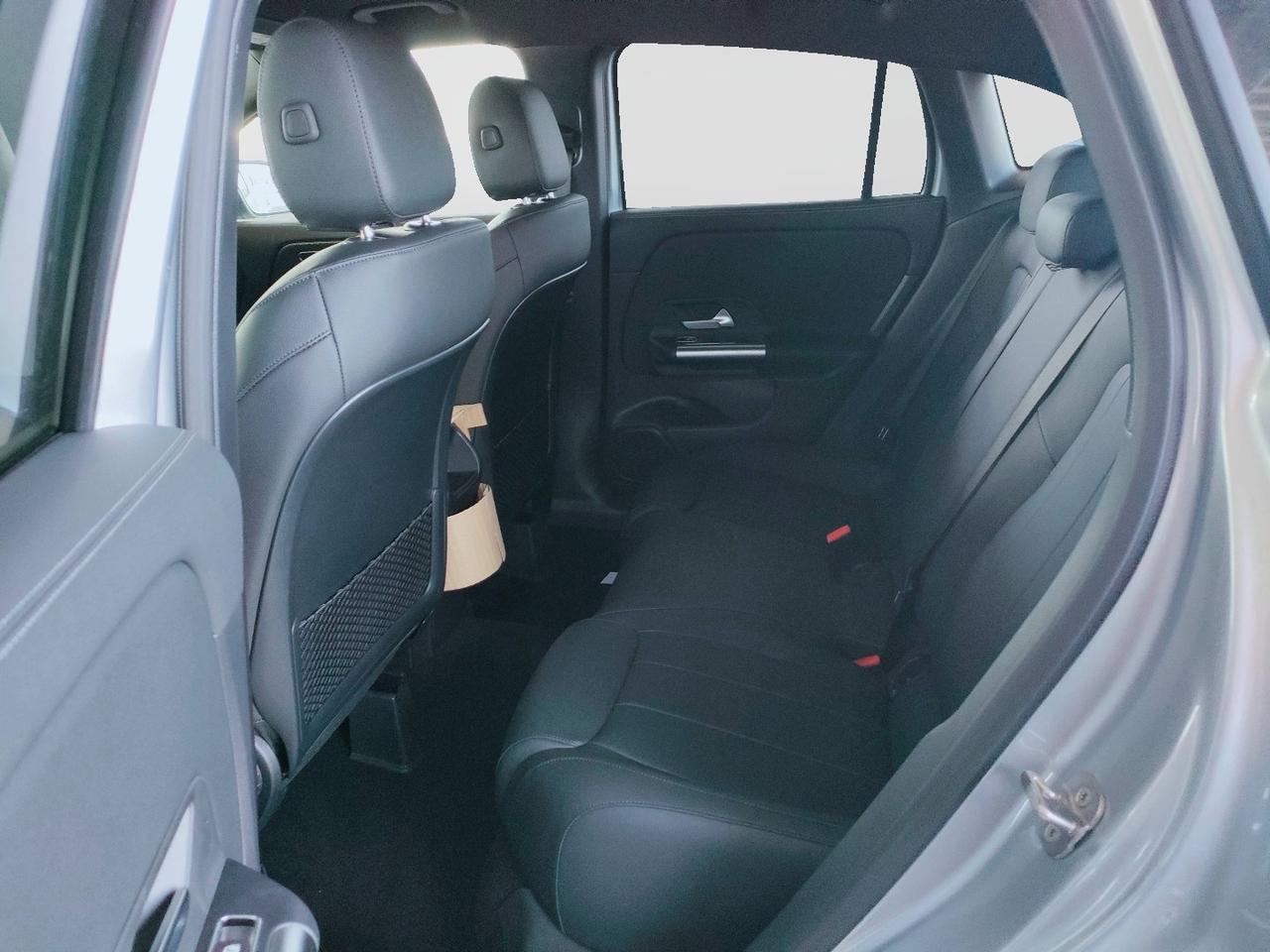 Mercedes-Benz GLA 200 d automatic