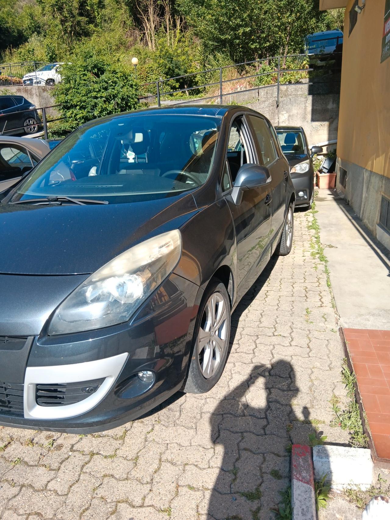 Renault Scenic Scénic X-Mod 1.5 dCi 110CV Luxe automatic