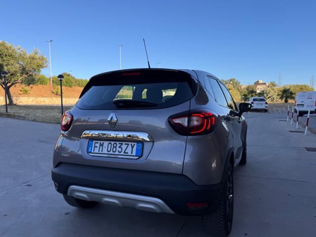 RENAULT Captur DCI 90CV NAVI+RCAM+BICOLOR+17'+2PDC+KEYLESS
