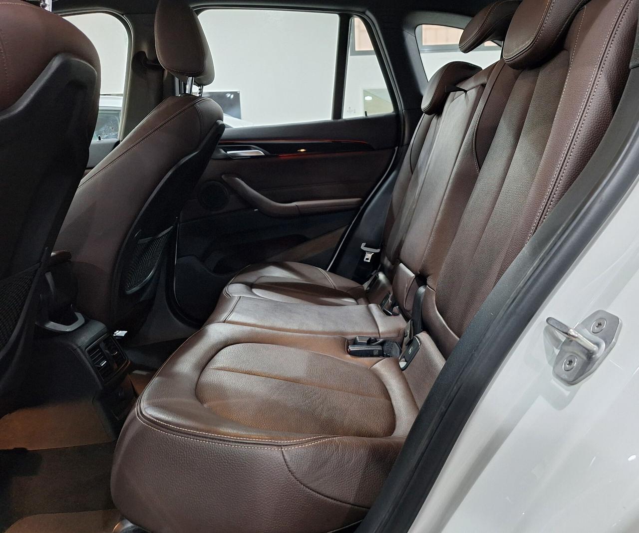 Bmw X1 sDrive18d xLine PERMUTO
