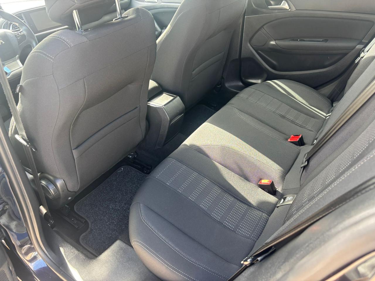 Peugeot 308 BlueHDi 120 S&S EAT6 Allure