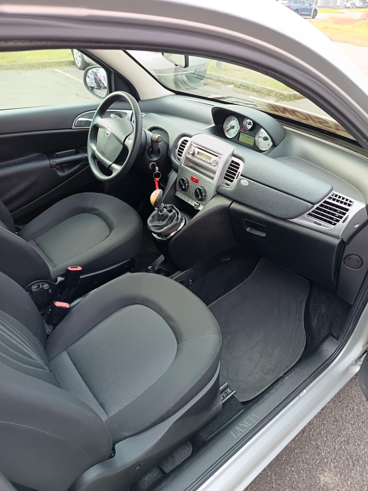 Lancia Ypsilon 1.2 69 CV Diva