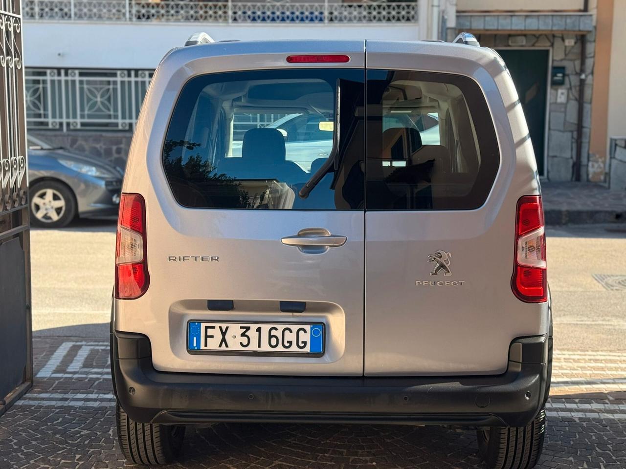 Peugeot Rifter BlueHDi 130 S&S GT Line Standard